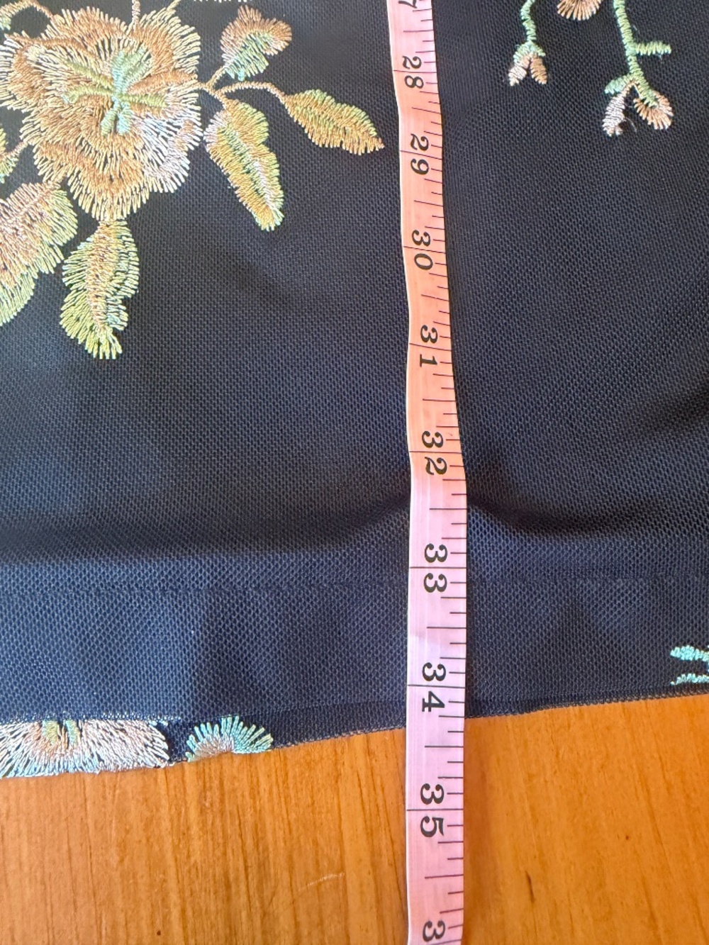 Vince Camuto Floral Black Dress size 4 Gorgeous Detail - Picture 3 of 16